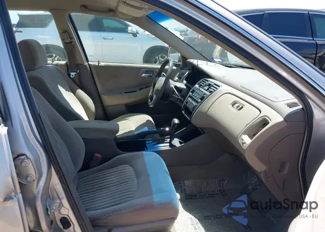 1998 Honda Accord Lx V6 from USA, damaged, VIN 1HGCG1647WA044039